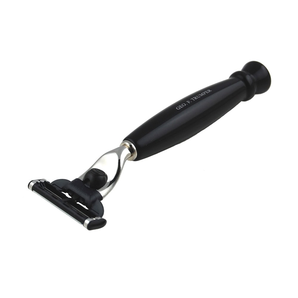 geo-trumper-black-curved-mach-3-rasierer-schwarz image 1